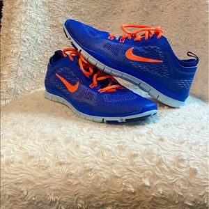 NWOT Nike Free RN 5.0 Shoes size 8.5 womans